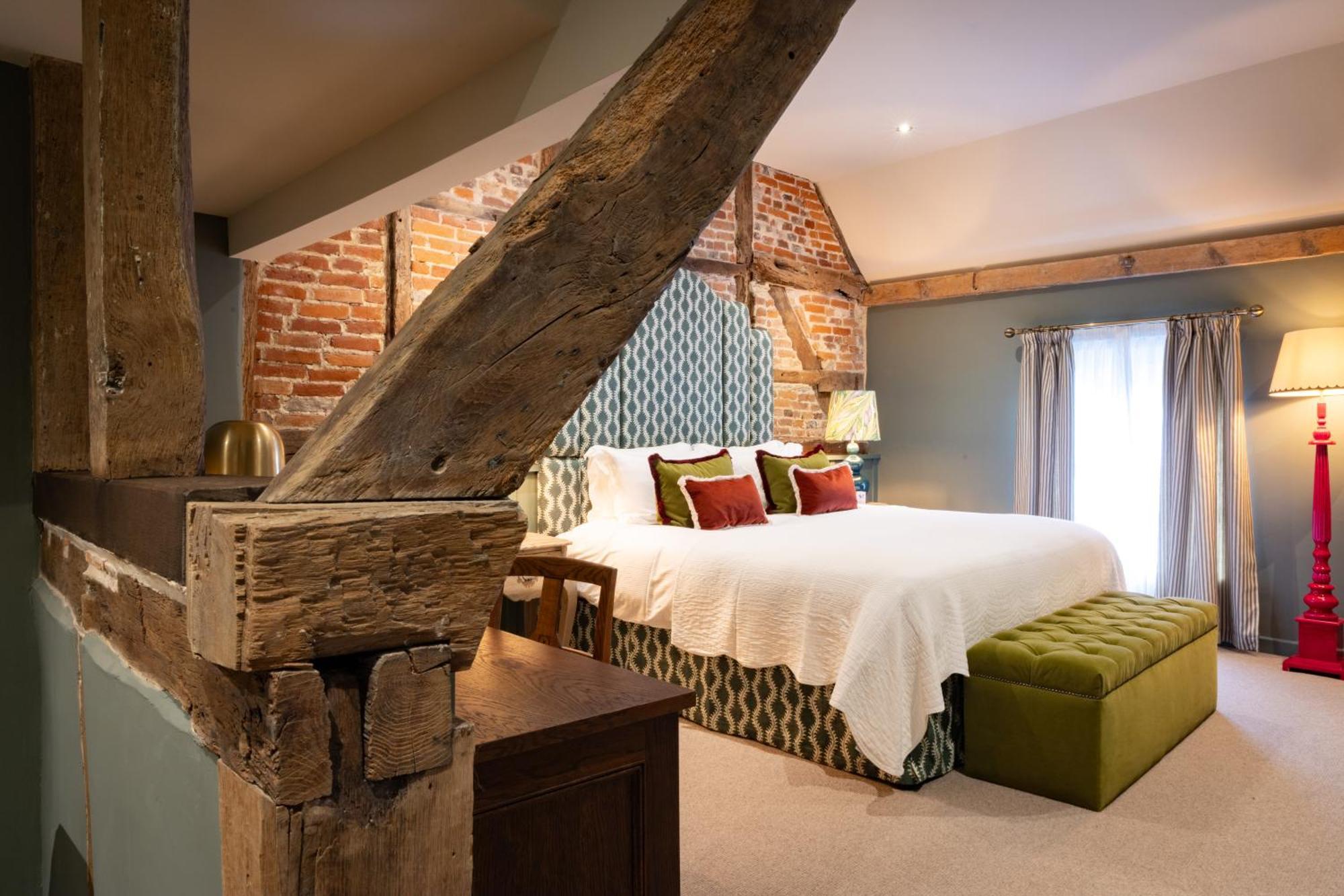 The Coat And Bear - A Heartwood Inn نيوبري المظهر الخارجي الصورة