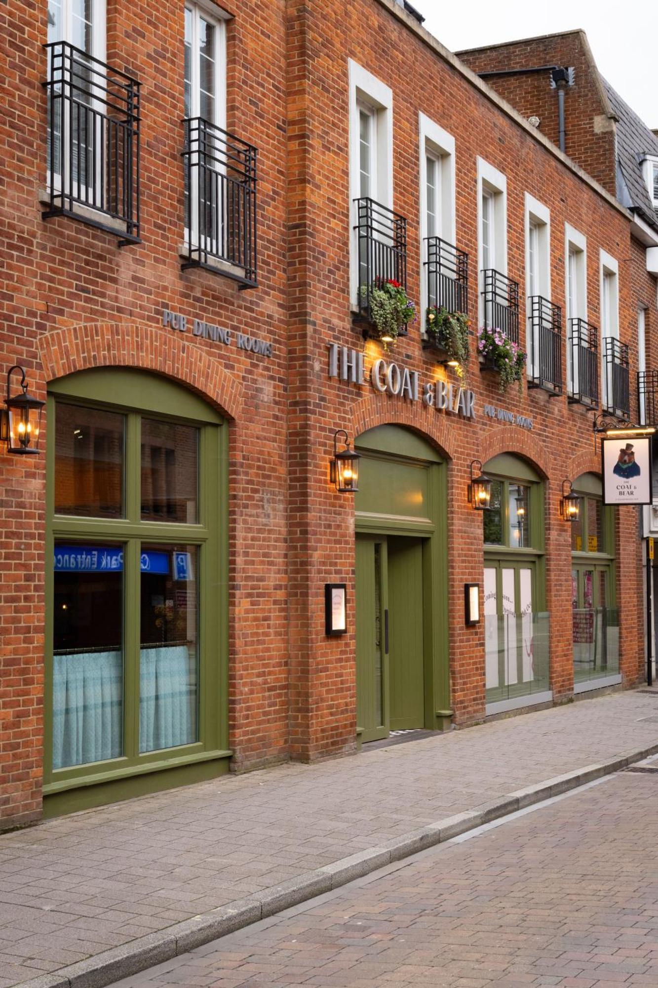 The Coat And Bear - A Heartwood Inn نيوبري المظهر الخارجي الصورة